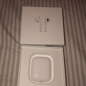 AirPods